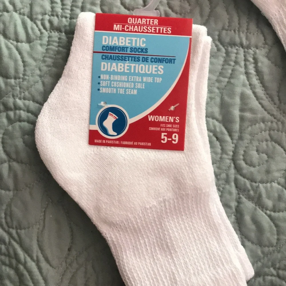 NWT Diabetic Socks - Picture 2 of 5